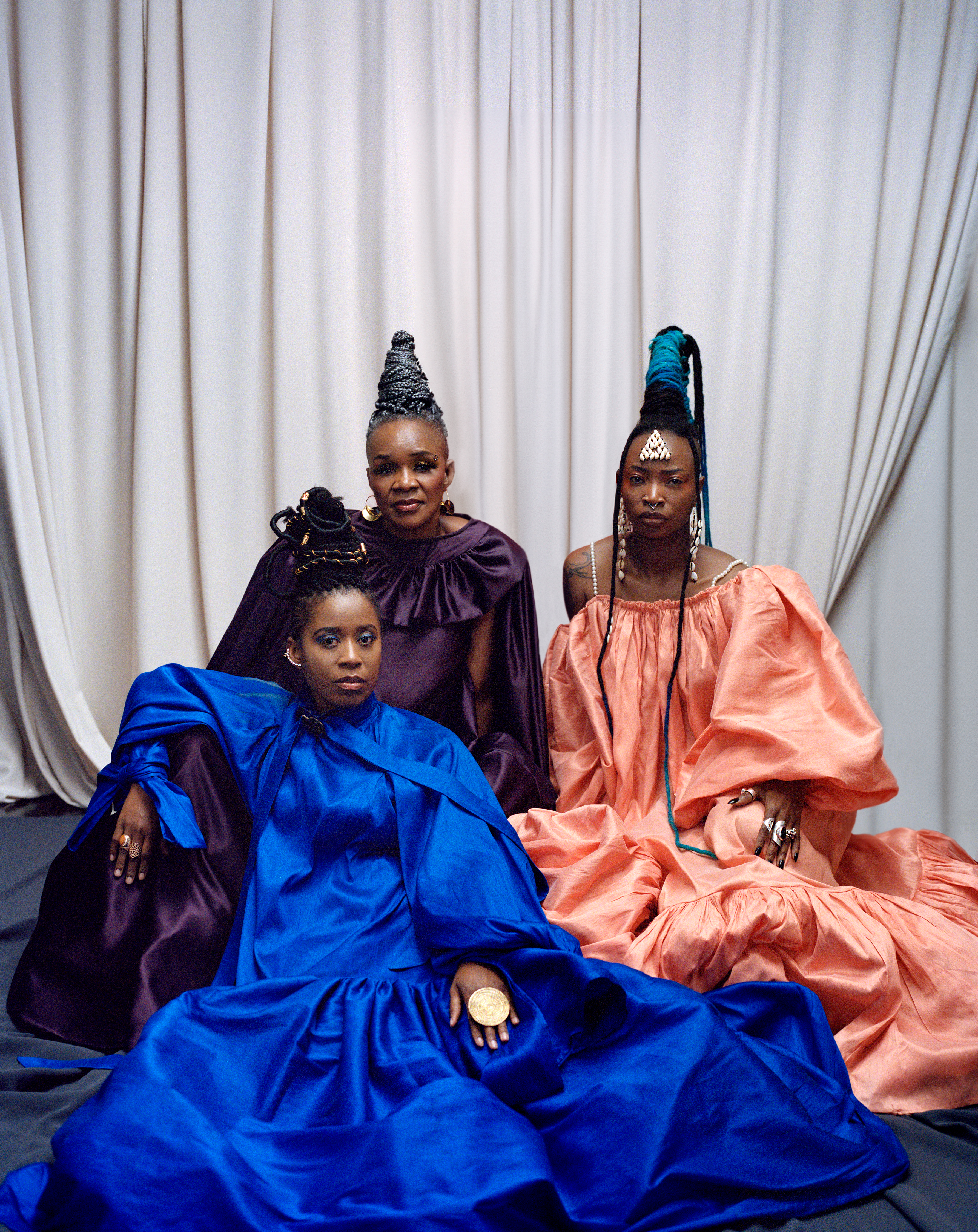 Les Amazones D'Afrique en concert au Rocher de Palmer le Mer 25 nov