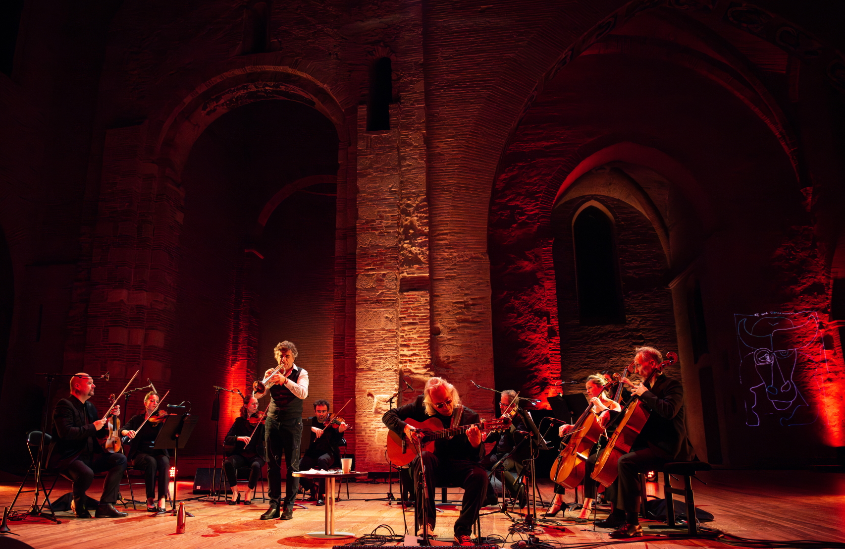 Affiche Une Voix, 6 Cordes : De Claude à Nougaro en concert au Rocher de Palmer